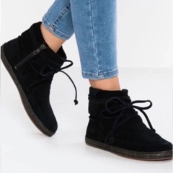 UGG Reid Moc Booties - Picture 1 of 12